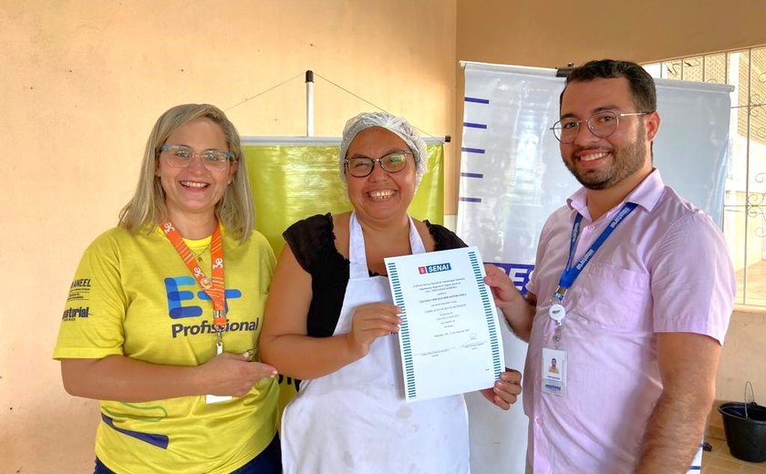 Equatorial Alagoas forma primeira turma de bolos artísticos em Penedo