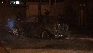carro incendiado / Foto: redes sociais
