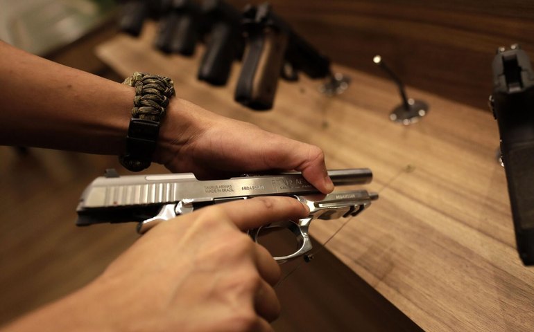 STF valida decretos de Lula que restringem acesso a armas de fogo