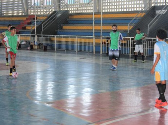 Estudantes acessam atividades esportivas gratuitas no Sesc Ler Teotônio Vilela