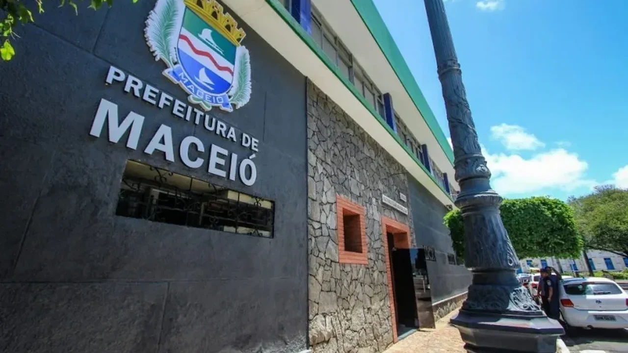Contrato de R$ 70 milhões assinado na gestão JHC ganhou reforço de R$ 5,3 milhões de Cunha para campanhas publicitárias