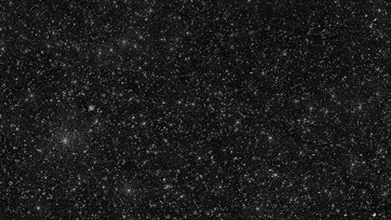 Radiogaláxia gigante em forma de 'arco e flecha' pode revelar onda de choque cósmica (IMAGEM)