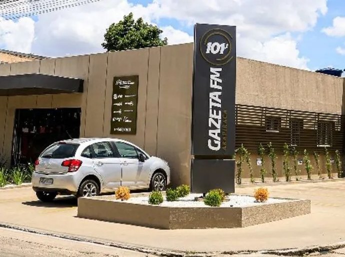 Do Alto-Falante ao Digital: A Trajetória do Rádio em Arapiraca