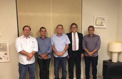 Em reunião com vice-governador e senador, Celino Rocha garante mais investimentos para Anadia     