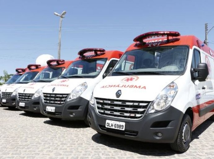 Cinco municípios do Alto Sertão recebem novas ambulâncias do Samu