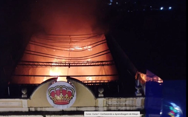 Incêndio de grandes proporções atinge Lojas Imperador no Centro de Maceió