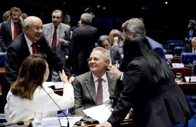 Renan comemora aprovação de nova proposta da repatriação