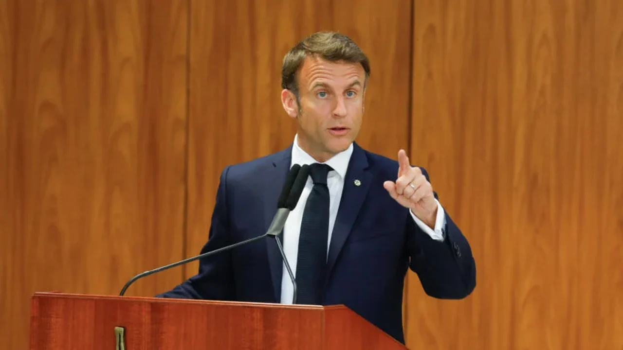 Pesquisa mostra partido de Le Pen na liderança de eleições e sigla de Macron em 3º lugar