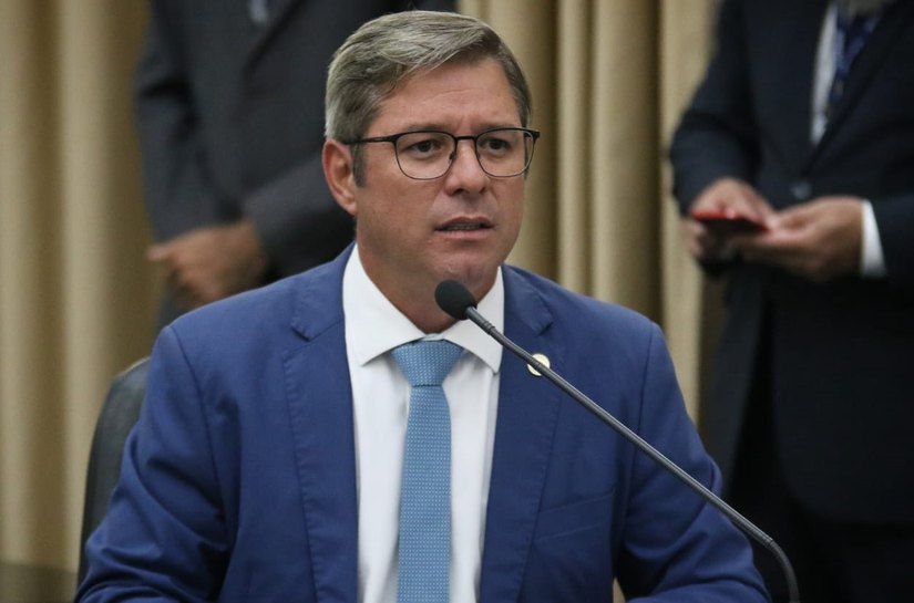 Cabo Bebeto critica ministros que usaram aviões da FAB para ir à final da Copa do Brasil