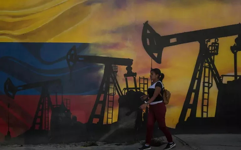 EUA autorizam 5 grandes empresas petrolíferas a operar na Venezuela