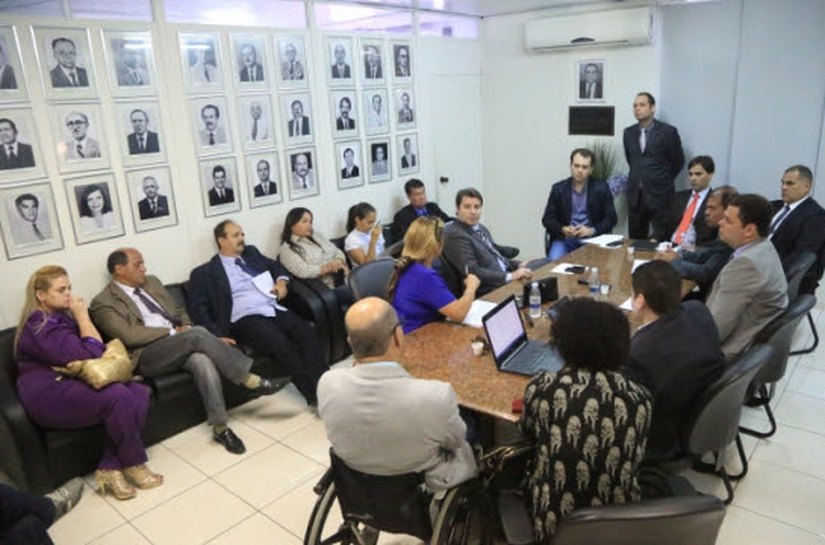 Disciplinamento de ambulantes da orla será discutido em reunião aberta na Câmara