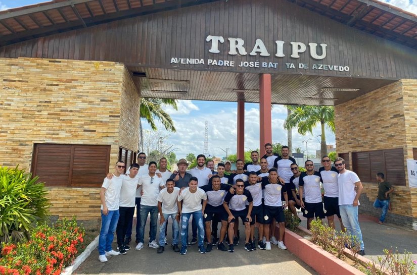 Equipe de Traipu embarca rumo a Fortaleza para disputar Copa Nordeste de Futsal