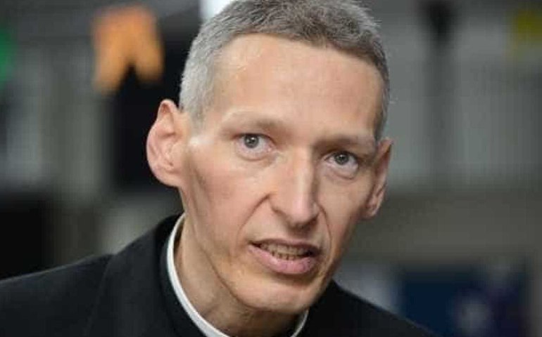 Padre Marcelo Rossi relembra queda e empurrão: ‘Deus me segurou’