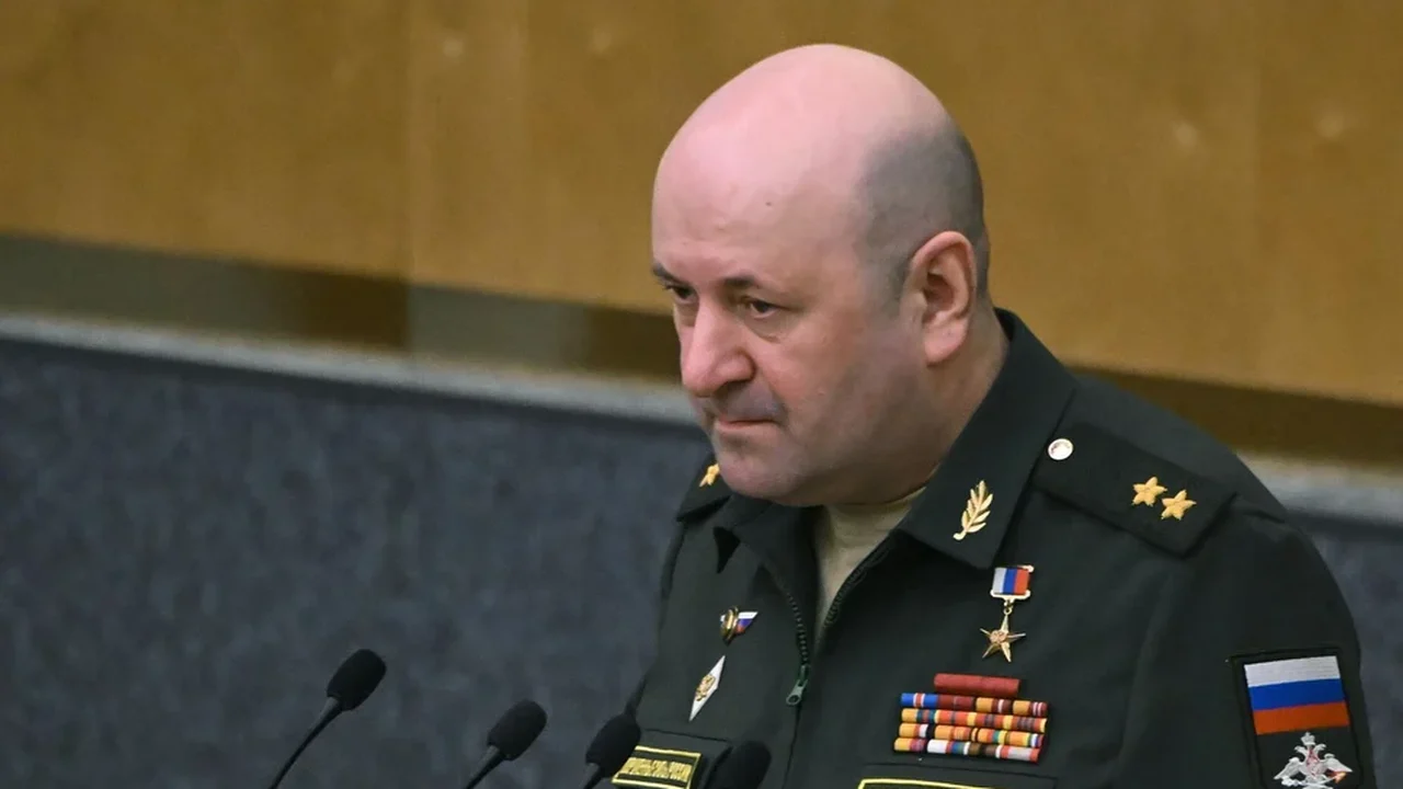 Ucrânia mata chefe da defesa nuclear e de armas químicas da Rússia em explosão em Moscou