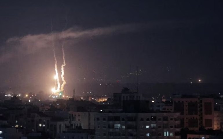 Jihad Islâmica e Hamas atacam Israel após operação que matou 20 em Gaza