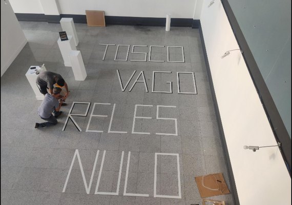 Exposição questiona o conceito da arte como entretenimento