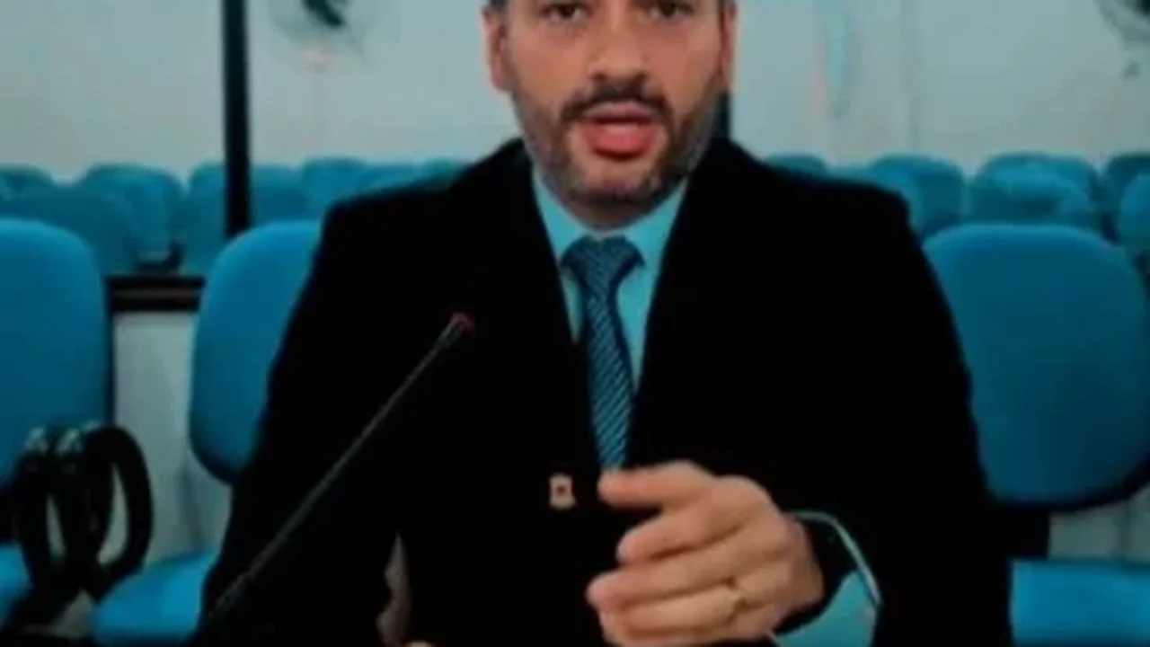 Helenildo Neto denuncia “crime previdenciário” e acusa Prefeitura de jogar rombo de Júlio César nas costas do servidor da ativa e aposentado