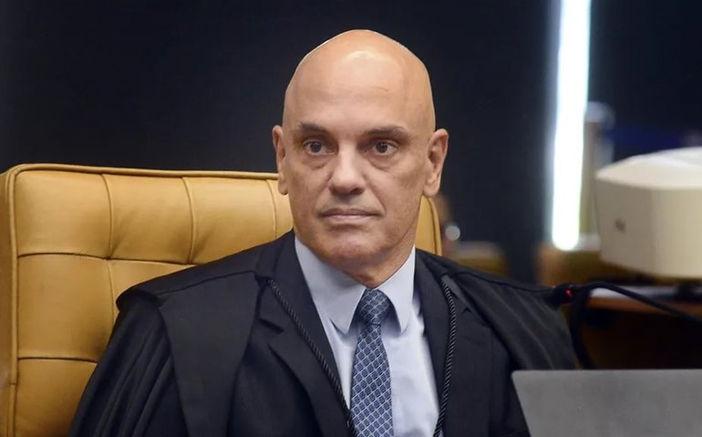 'Tudo que não pode no mundo real, não pode no mundo virtual', diz Alexandre de Moraes