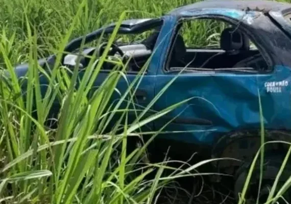Homem morre e duas pessoas ficam feridas em capotamento na AL-105