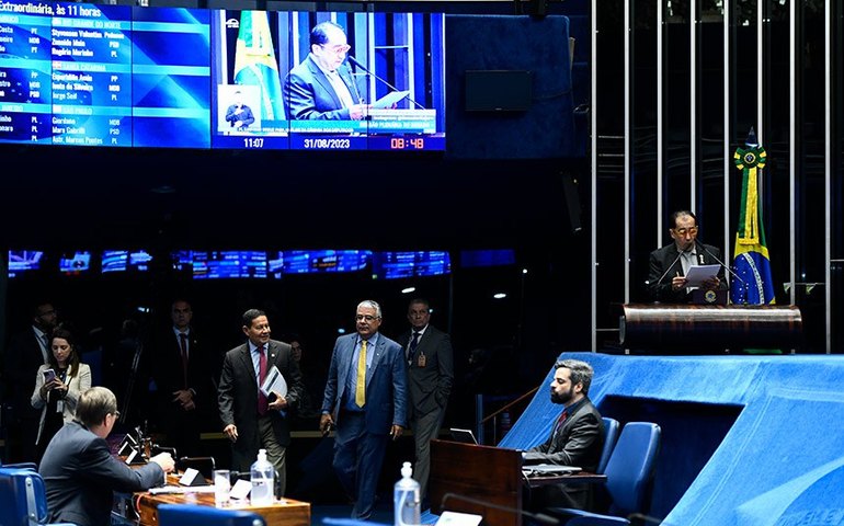 Plenário dá aval a acordo Brasil-Peru sobre trânsito de veículos entre os dois países