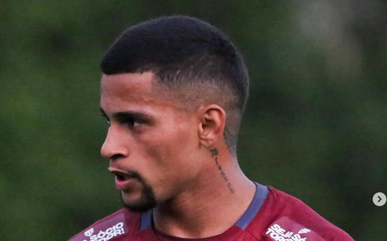 Lateral artilheiro, Mailton celebra chance de jogar Libertadores pelo São Paulo