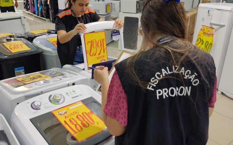 Procon Maceió orienta consumidores para a Black Friday 2022