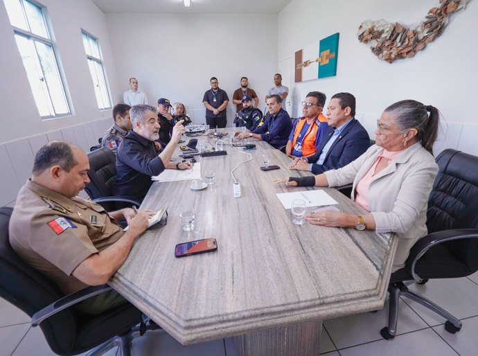 Prefeita de Palmeira se reúne com secretário Flávio Saraiva e comandante Paulo Amorim para discutir segurança pública