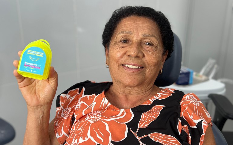 Programa Branquinha Sorridente garante nova remessa de próteses dentárias