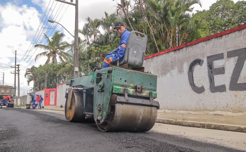 Infraestrutura leva manutenção de via para a Rua Padre Cícero, no Antares