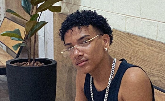 Gabriel Santos começou a aprender design aos 11 anos e hoje brilha trabalhando para a Netflix Gabriel Santos começou a aprender design aos 11 anos e hoje brilha trabalhando para a Netflix