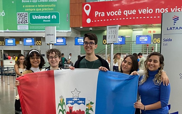 Estudantes alagoanos embarcam rumo à Inglaterra para o maior evento de simulação na OxfordMUN