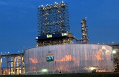 Gasolina aumenta amanhã 3,3% nas refinarias; diesel sobe 0,1%