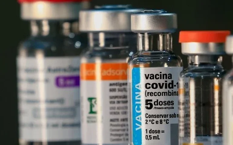 Alagoas recebe mais de 40 mil doses da vacina contra a covid-19
