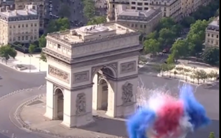 PSG volta a Paris com desfile, festa e estádio lotado após título inédito da Liga dos Campeões