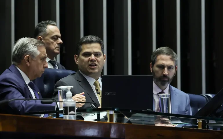 CPI do Crime Organizado mira na expansão de facções, lavagem de dinheiro com fintechs e vai ouvir governadores; veja os pontos