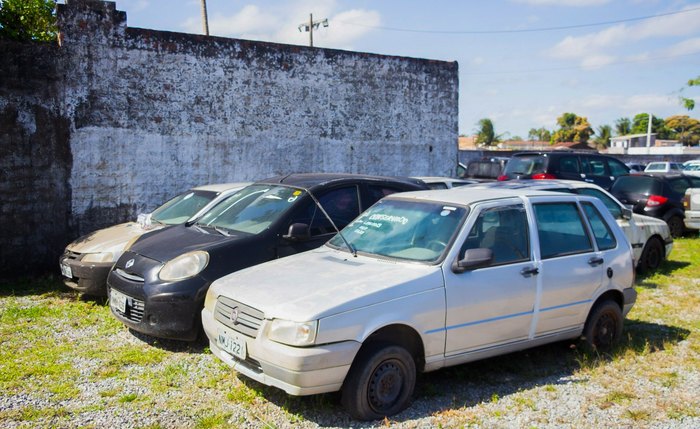 Podem participar pessoas físicas, maiores de 18 anos Podem participar pessoas físicas, maiores de 18 anos