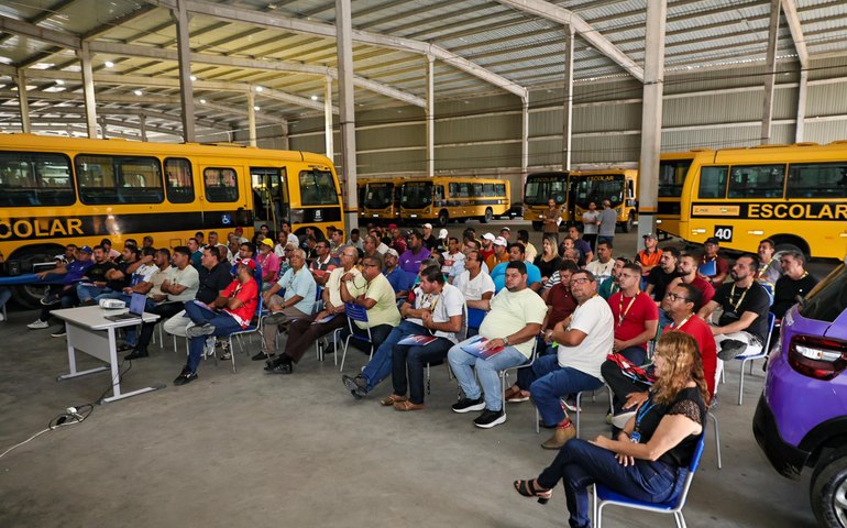 Detran amplia ações educativas para motoristas de transporte escolar e motociclistas