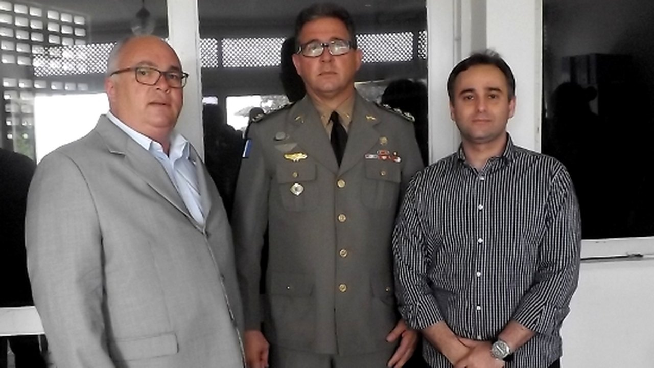 Arapiraca: Yale representa Célia na posse do novo comandante militar