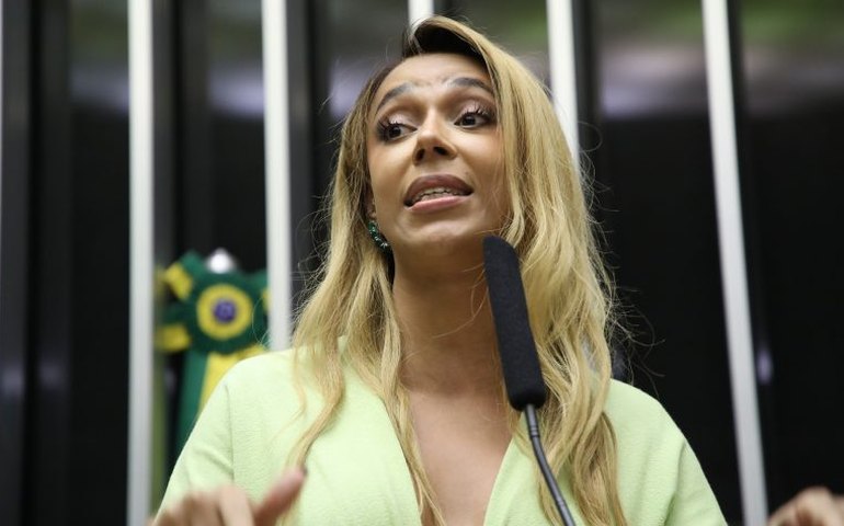 Projeto determina que empresas ofereçam assistência gratuita a entregadores atacados por clientes