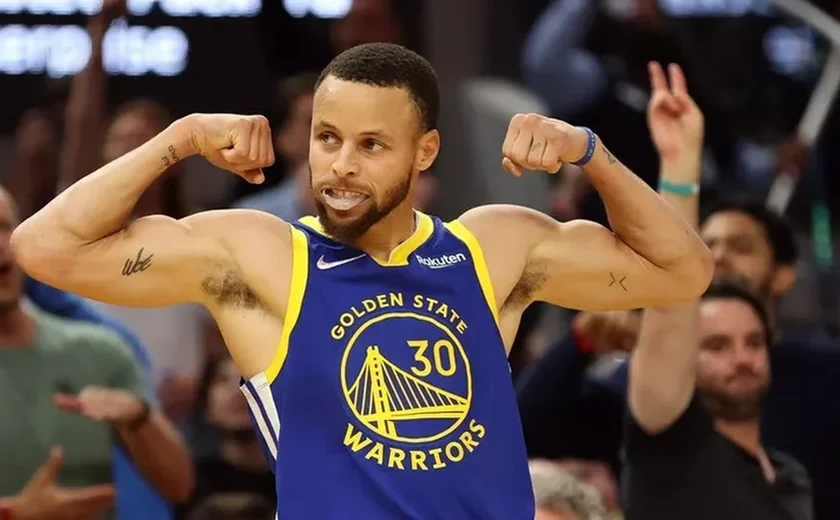 Warriors perdem na estreia em casa, na NBA, e Curry vira preocupação