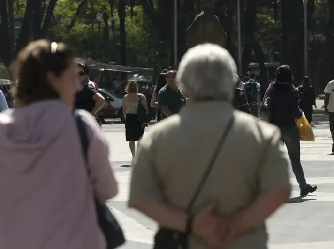 Cerca de 300 mil idosos brasileiros têm algum grau de TEA, diz estudo