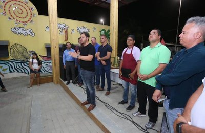Prefeitura entrega banheiros públicos na Praia do Francês e coberta do Espaço Gourmet 