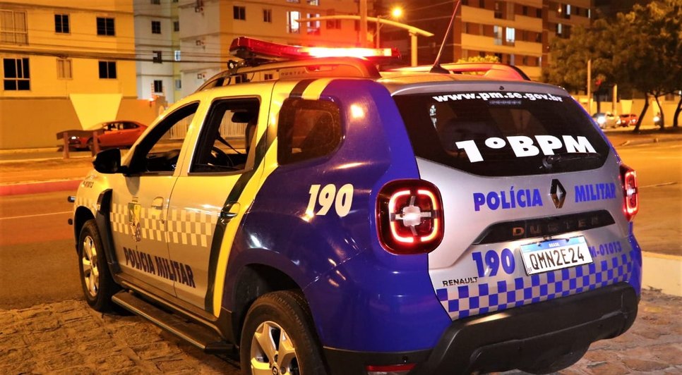 Homem é preso por acusar traição e agredir esposa com cadeira em Aracaju / Foto: Foto: Polícia Militar/SE