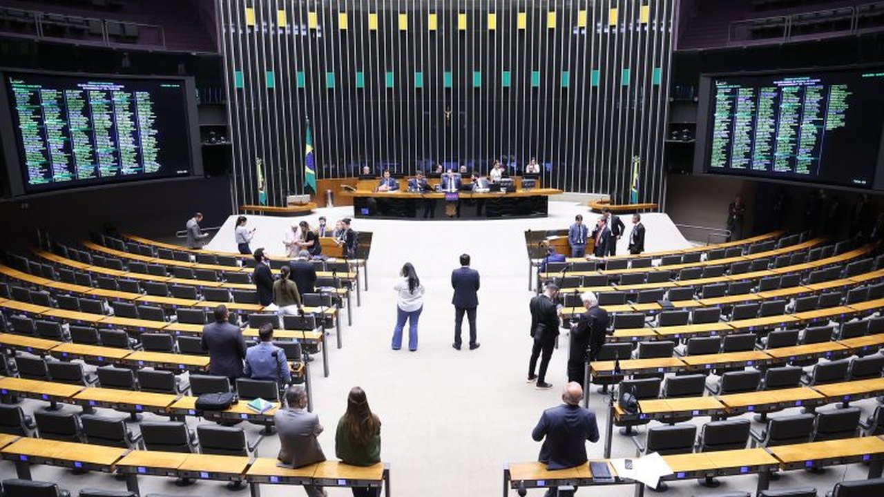 Câmara aprova criação de sistema de acompanhamento de estoque do SUS em tempo real