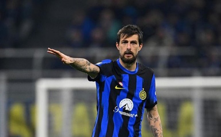 Itália corta zagueiro após polêmica envolvendo racismo e jogador brasileiro