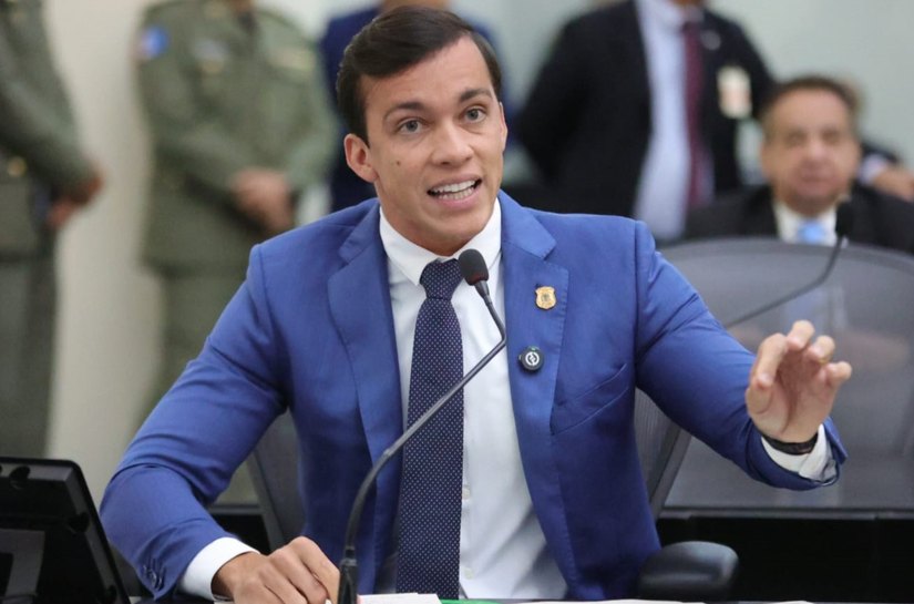 Delegado Leonam cobra transparência e critica endividamento do Estado