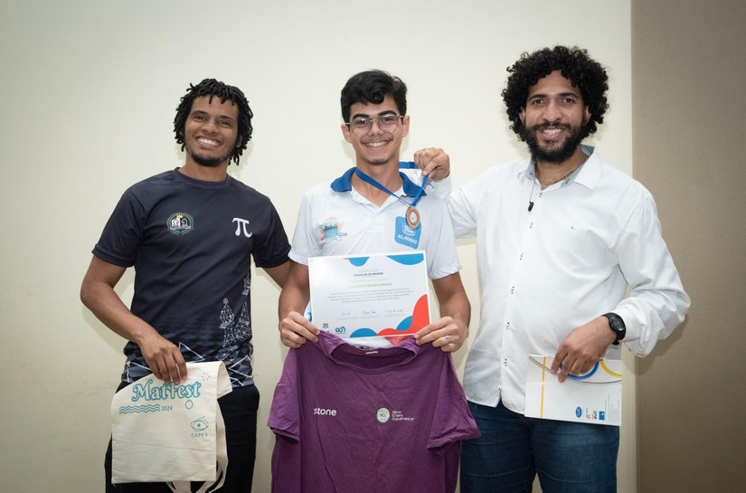 Sonhos, esforço e permanência: estudantes da rede estadual celebram aprovação em universidades públicas de Alagoas