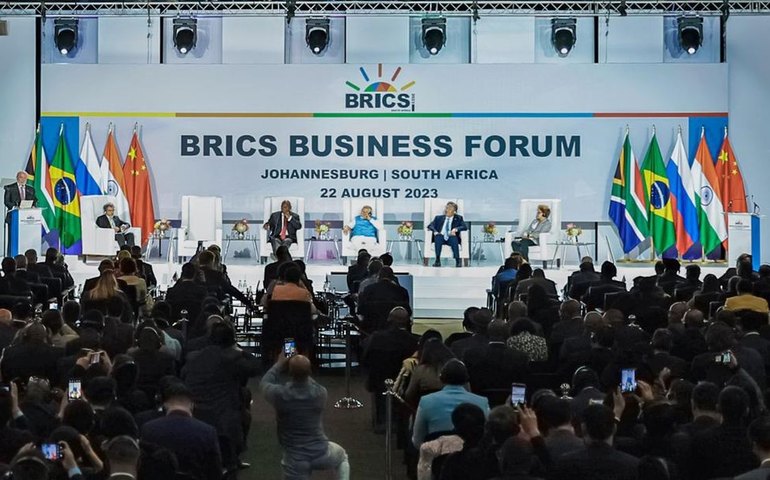 Brics começa estudos para usar moedas locais em transações dentro do bloco