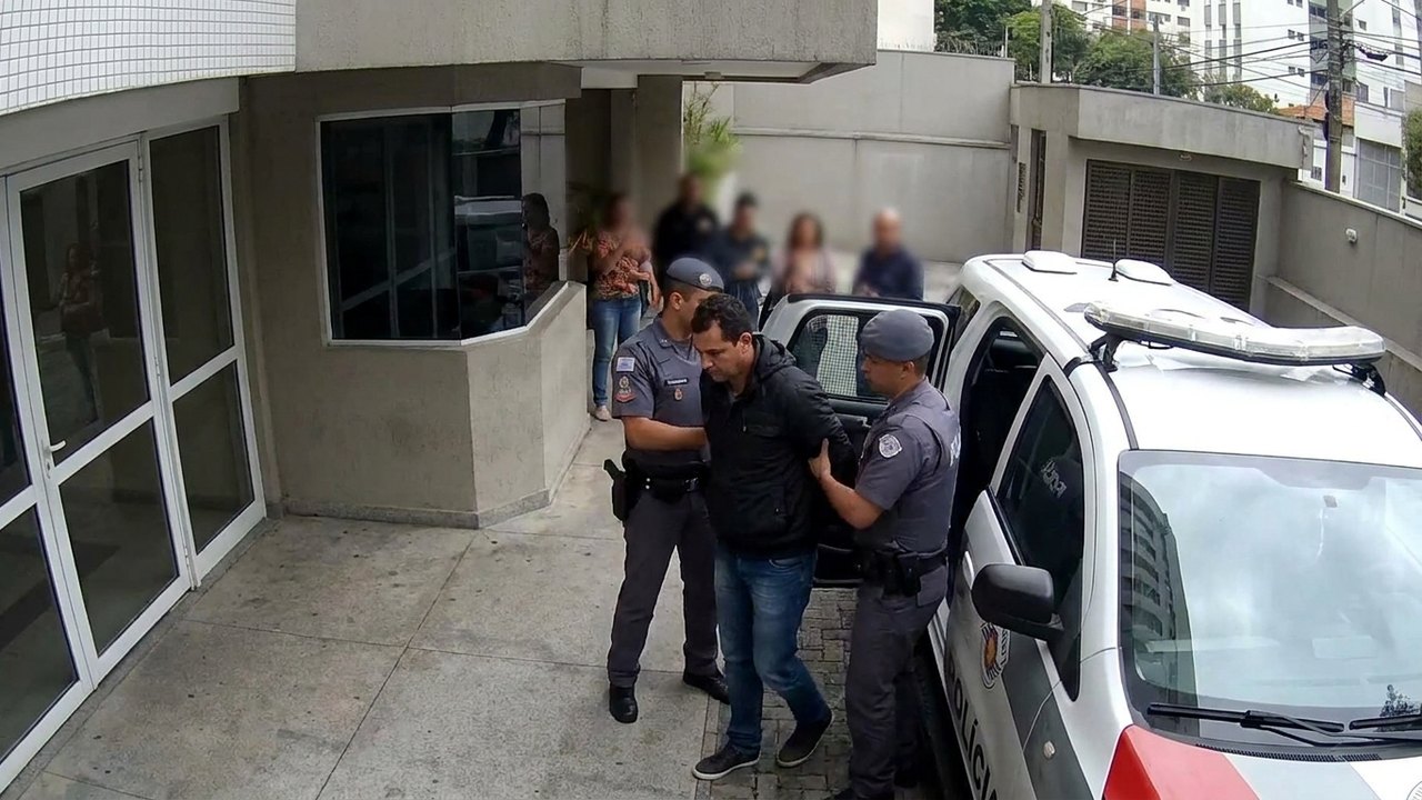 Advogado é preso após agredir a filha em elevador de prédio em São Paulo