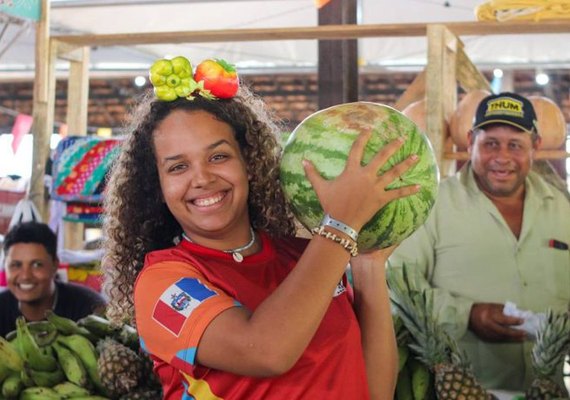 Feira do MST em SP permite passeio por histórias do Brasil e do mundo